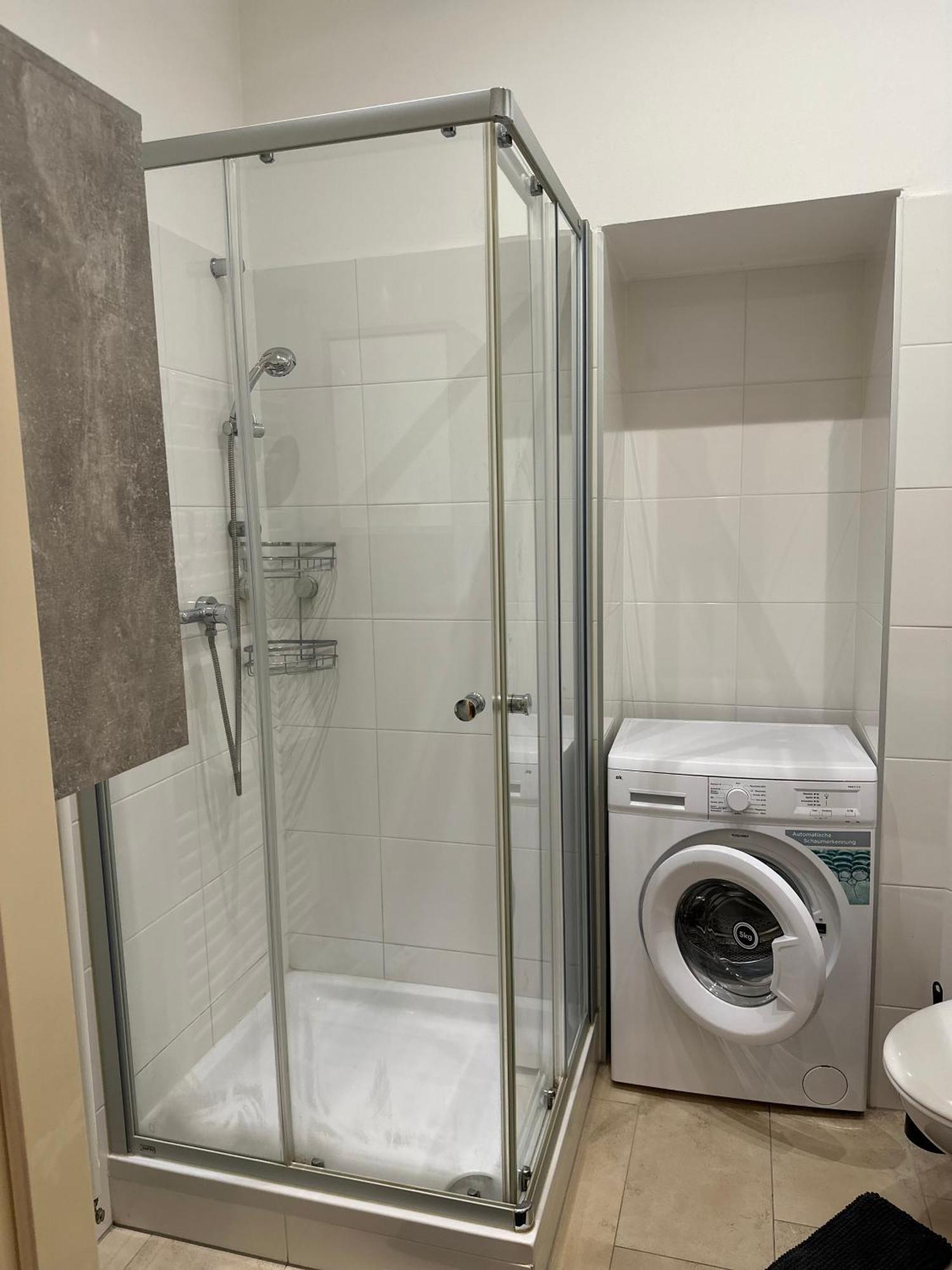 Hisa Lina Appartement Wenen Buitenkant foto